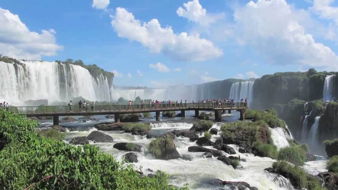 Descubra os melhores passeios em Foz do Iguaçu e reserve com preços acessíveis. Confira nossa lista dos 5 passeios imperdíveis!