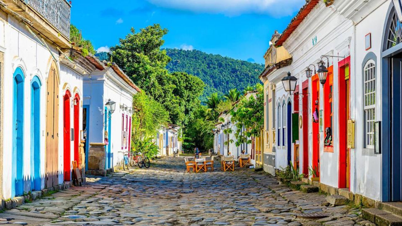Hospedagem barata em Paraty: Compare as melhores opções e reserve sua estadia com preço acessível. Economize!